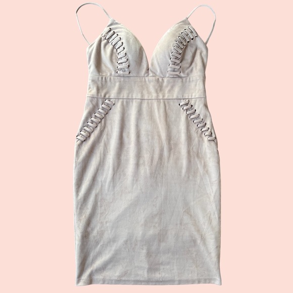 JLUXE LABEL SZ MEDIUM TAN BODY-CON FAKE SUEDE MINI DRESS - Picture 1 of 5